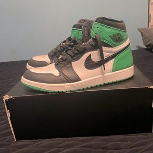 Jordan 1 Retro OG Lucky Green